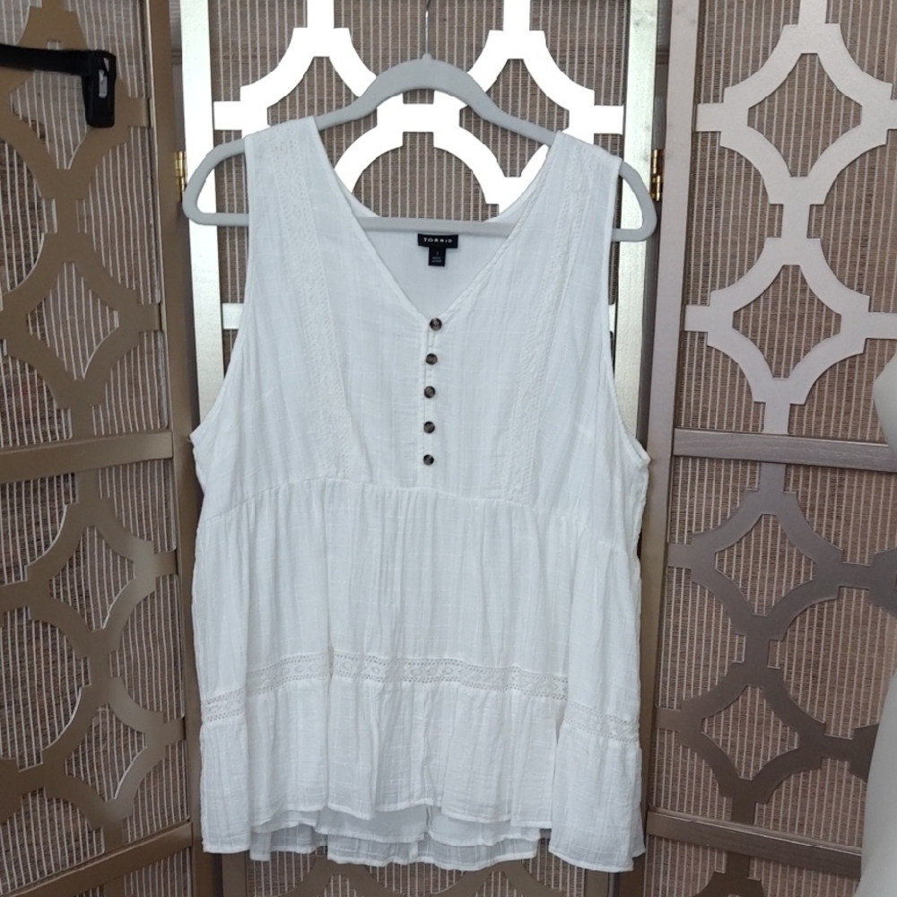 Torrid Cream Sleeveless Tiered Tank Top